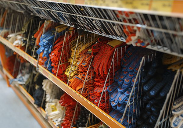 Expositores para productos de ferretería y menaje